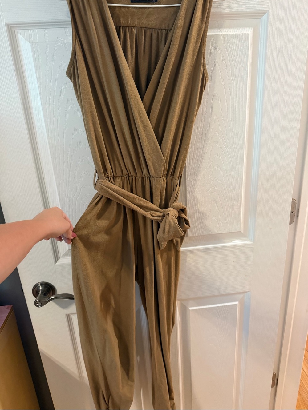 Tie-Waist Sleeveless V-Neck Jumpsuit in Olive